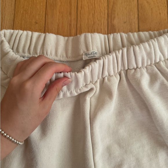 worn 2x Brandy Melville Anastasia pants in cream - Picture 1 of 3